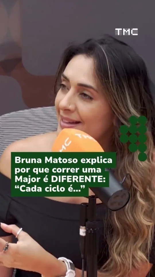 Mirelle apresentando o Corre TMC em conversa sobre maratonas